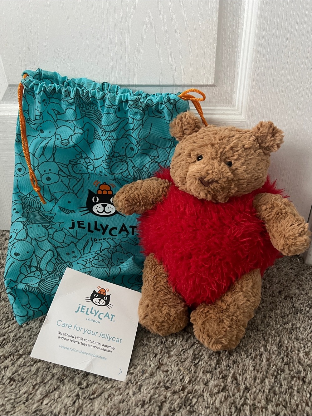 Jellycat London Bartholomew Bear Heart